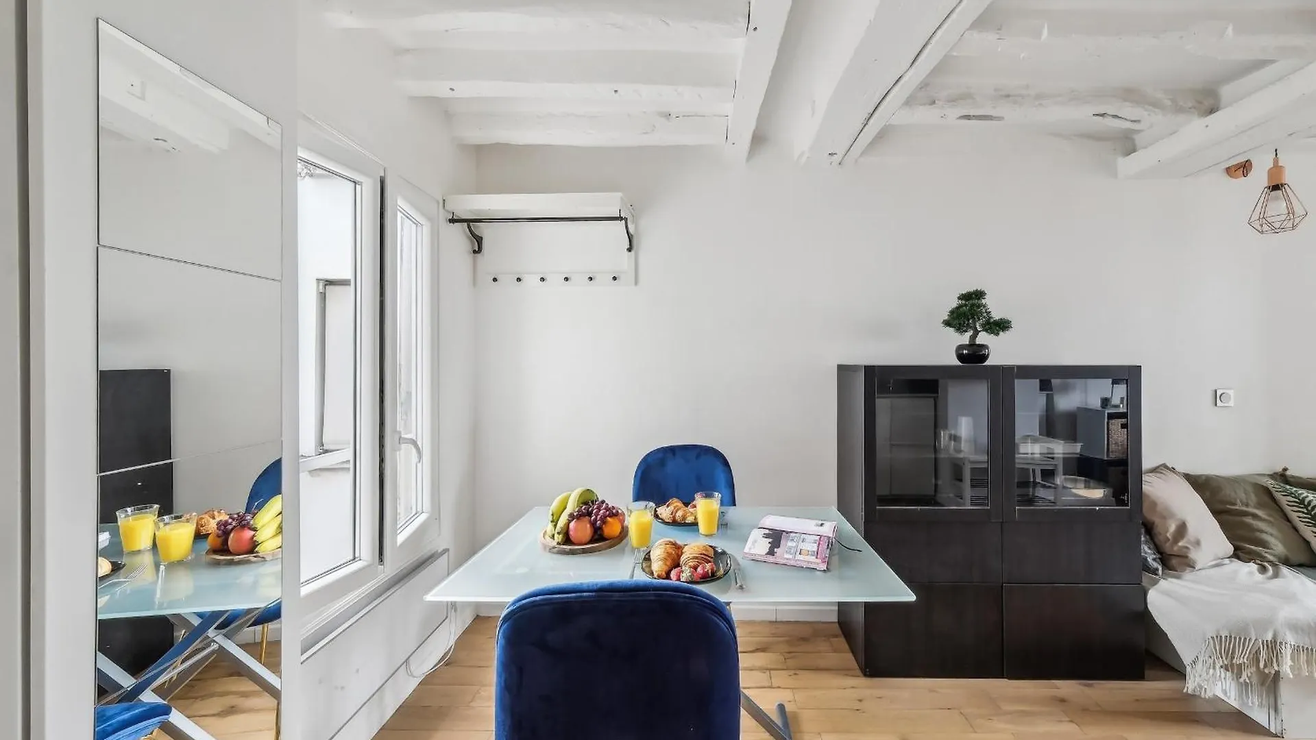 Le Louvre & Notre-dame - Cityapartmentstay Paris