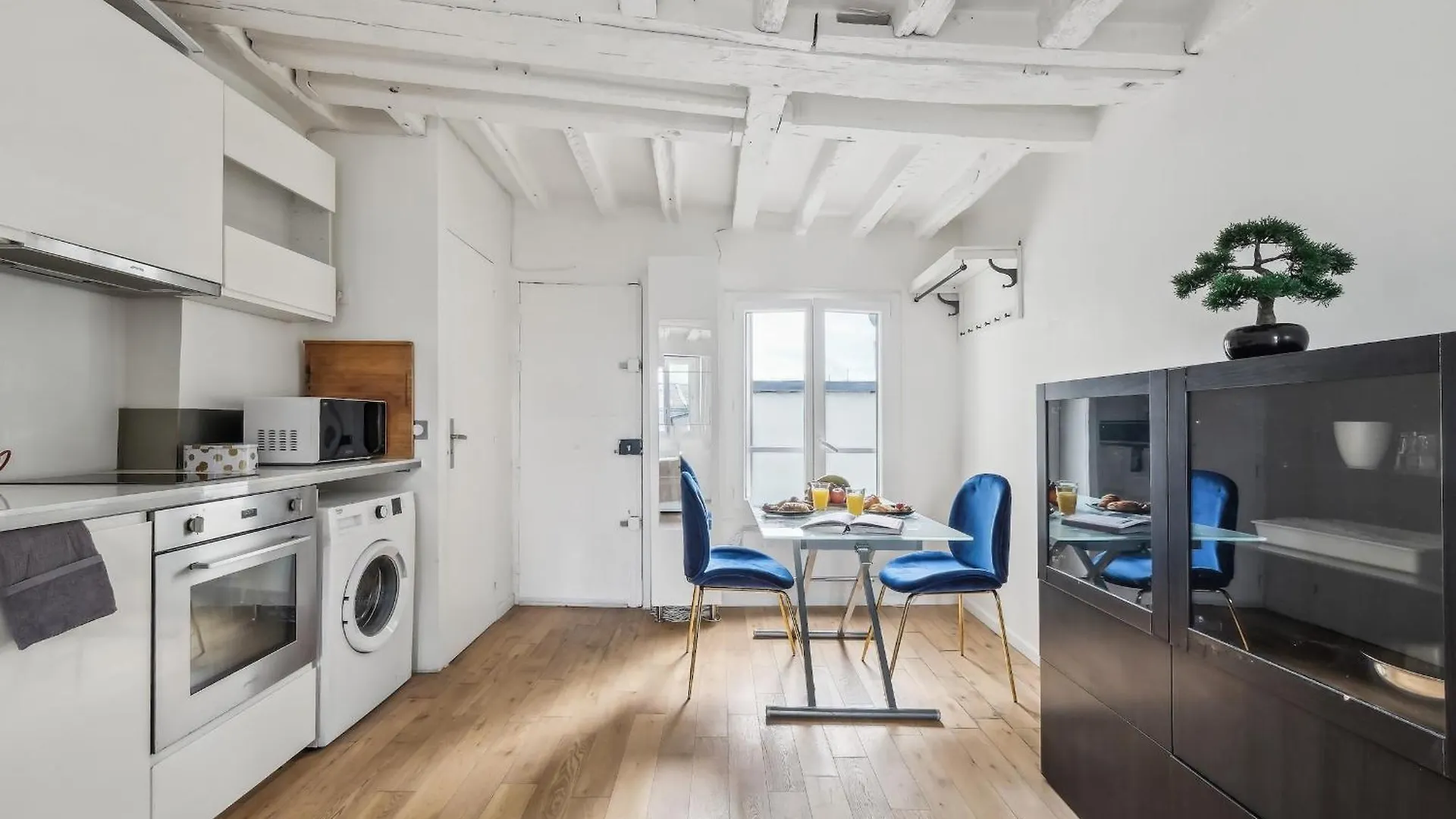 Le Louvre & Notre-dame - Cityapartmentstay
