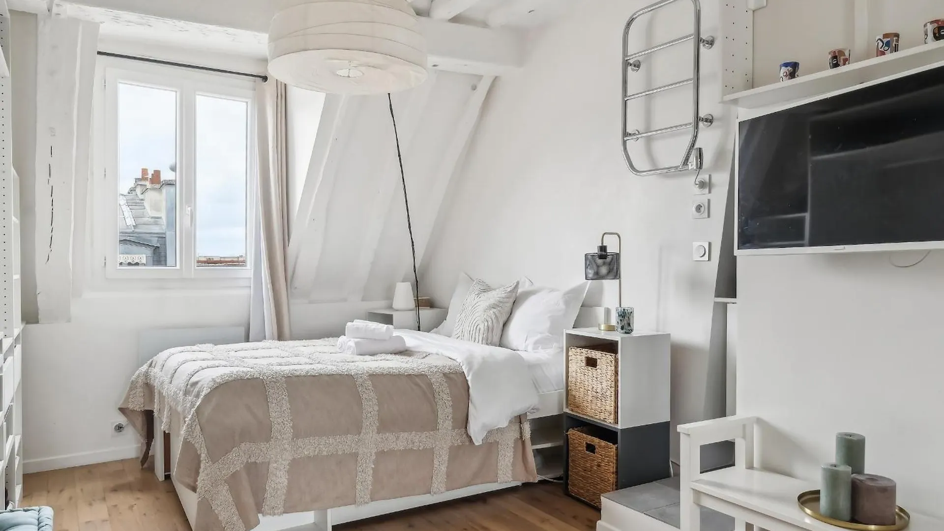 Le Louvre & Notre-dame - Cityapartmentstay Paris